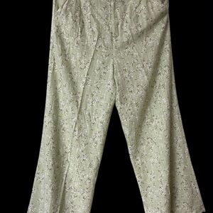 Floral Print Pants in Light Green